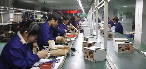 機器人進廠會大批淘汰工人嗎？——從自動化車間看未來就業趨勢